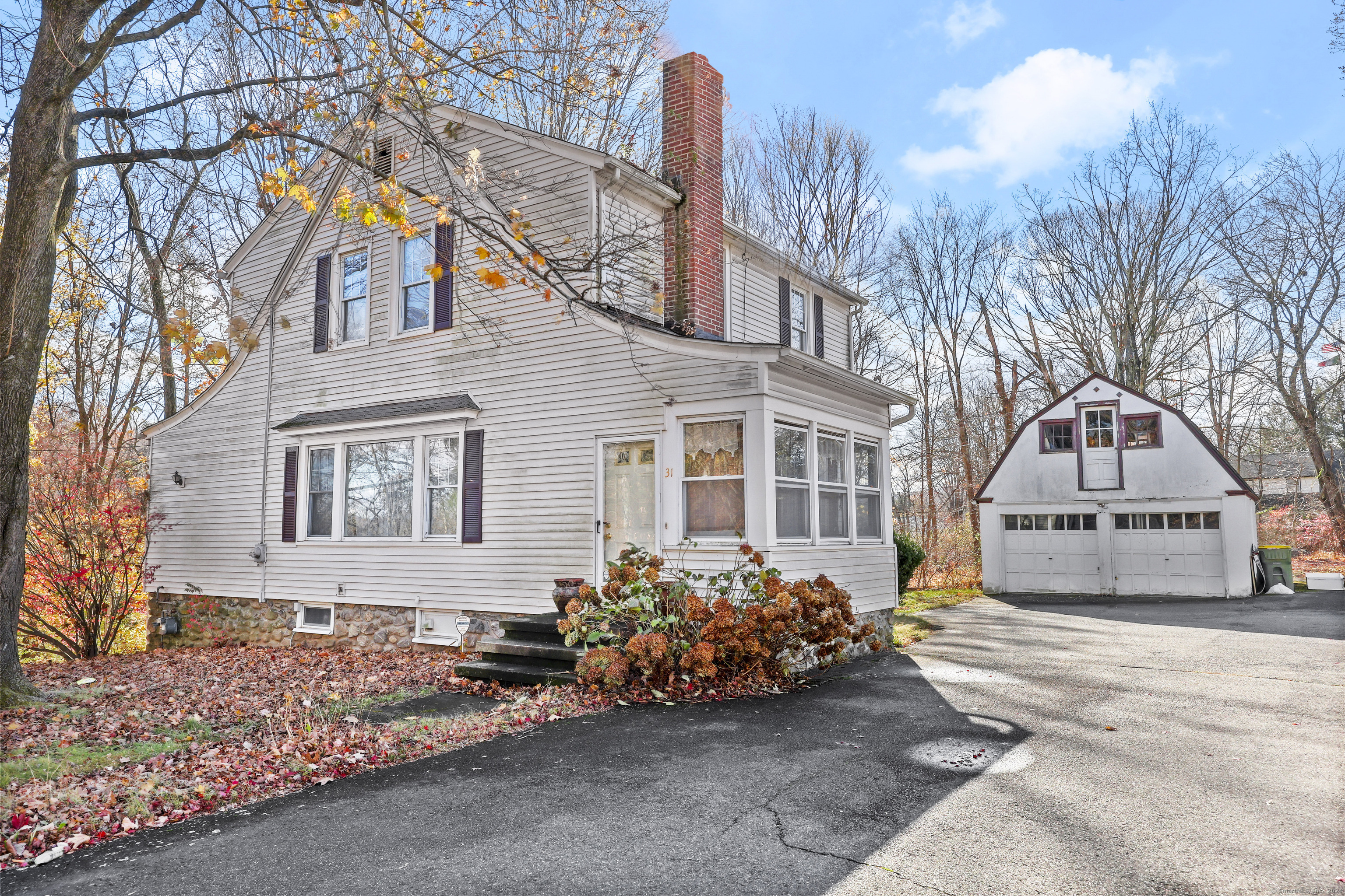 31 Midland Road Waterbury, CT 06705 - Photo 1 of 1