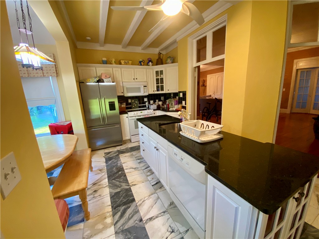 96 Rhode Island Avenue, Unit 1 Newport, RI 02840 - Photo 17 of 23