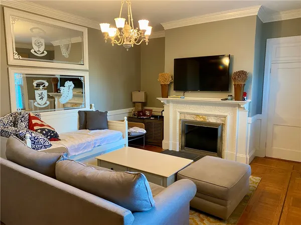 $3,000 | 96 Rhode Island Avenue, Unit 1, Newport, RI 02840