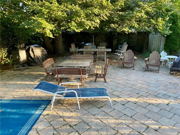 $3,000 | 96 Rhode Island Avenue, Unit 1, Newport, RI 02840