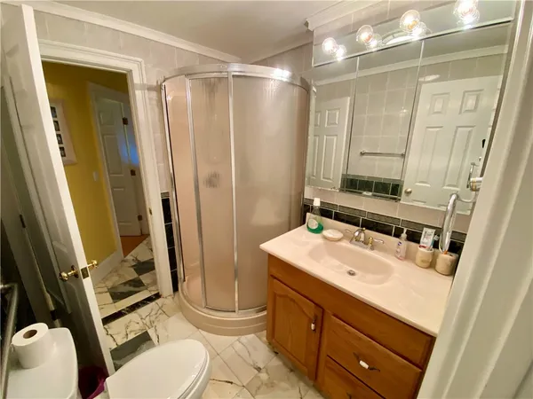 $3,000 | 96 Rhode Island Avenue, Unit 1, Newport, RI 02840