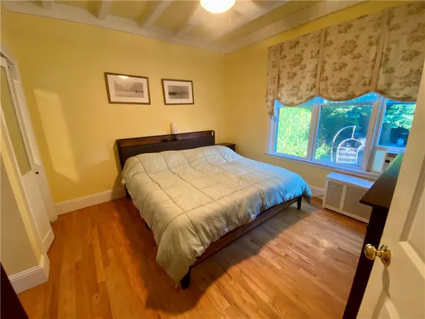 $3,000 | 96 Rhode Island Avenue, Unit 1, Newport, RI 02840