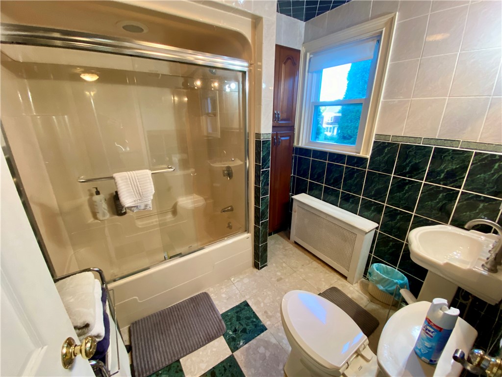 96 Rhode Island Avenue, Unit 1 Newport, RI 02840 - Photo 8 of 23