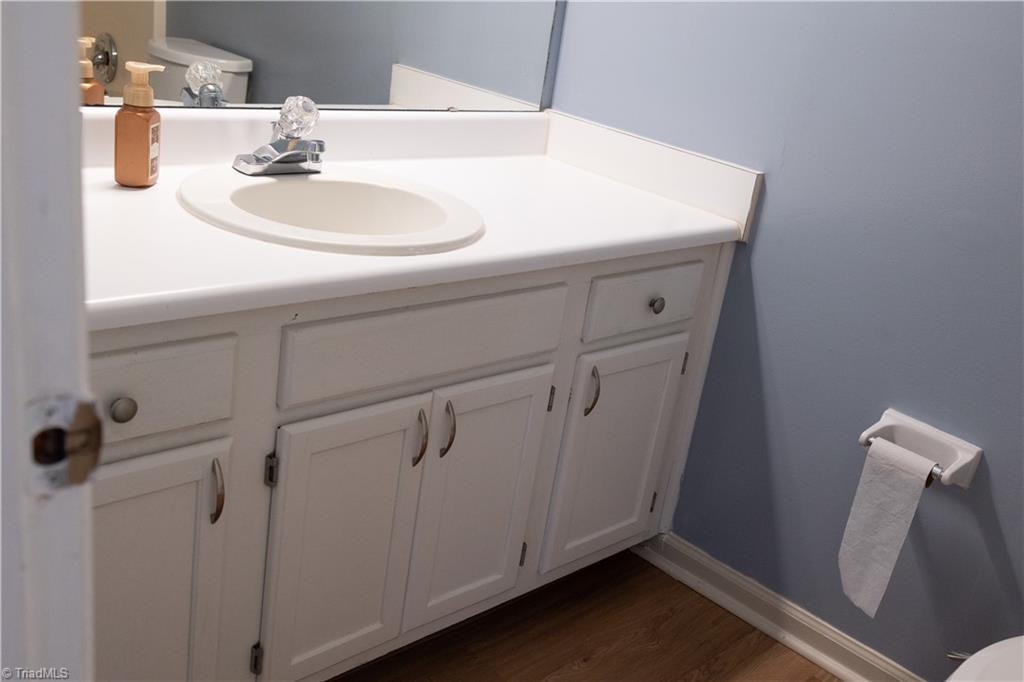 814 Guilford College Road, Unit 133 Greensboro, NC 27409 - Photo 22 of 29 Hall Full Bathroom