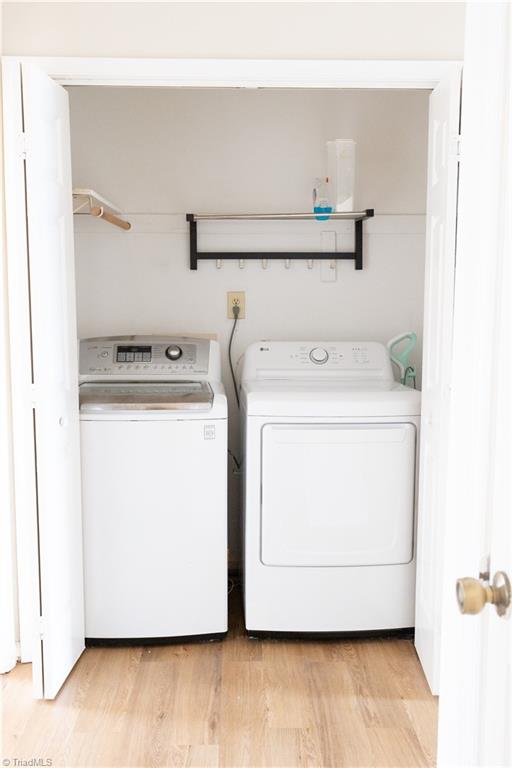 814 Guilford College Road, Unit 133 Greensboro, NC 27409 - Photo 10 of 29 Washer and dryer