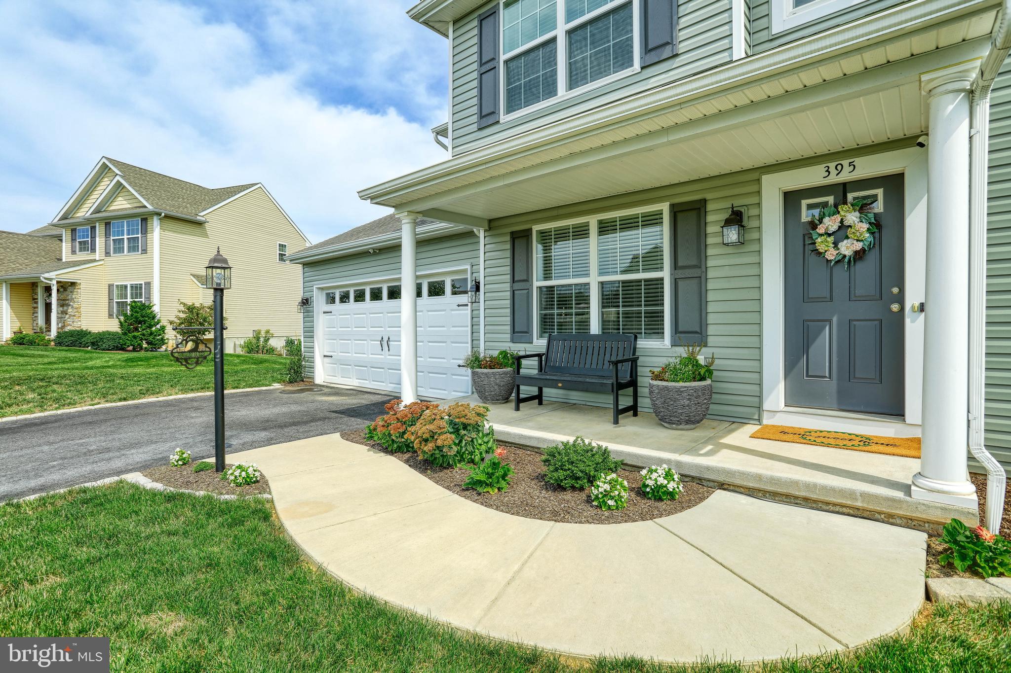 395 Riviera Street Mount Wolf, PA 17347 - Photo 4 of 65 395 Riviera Street
