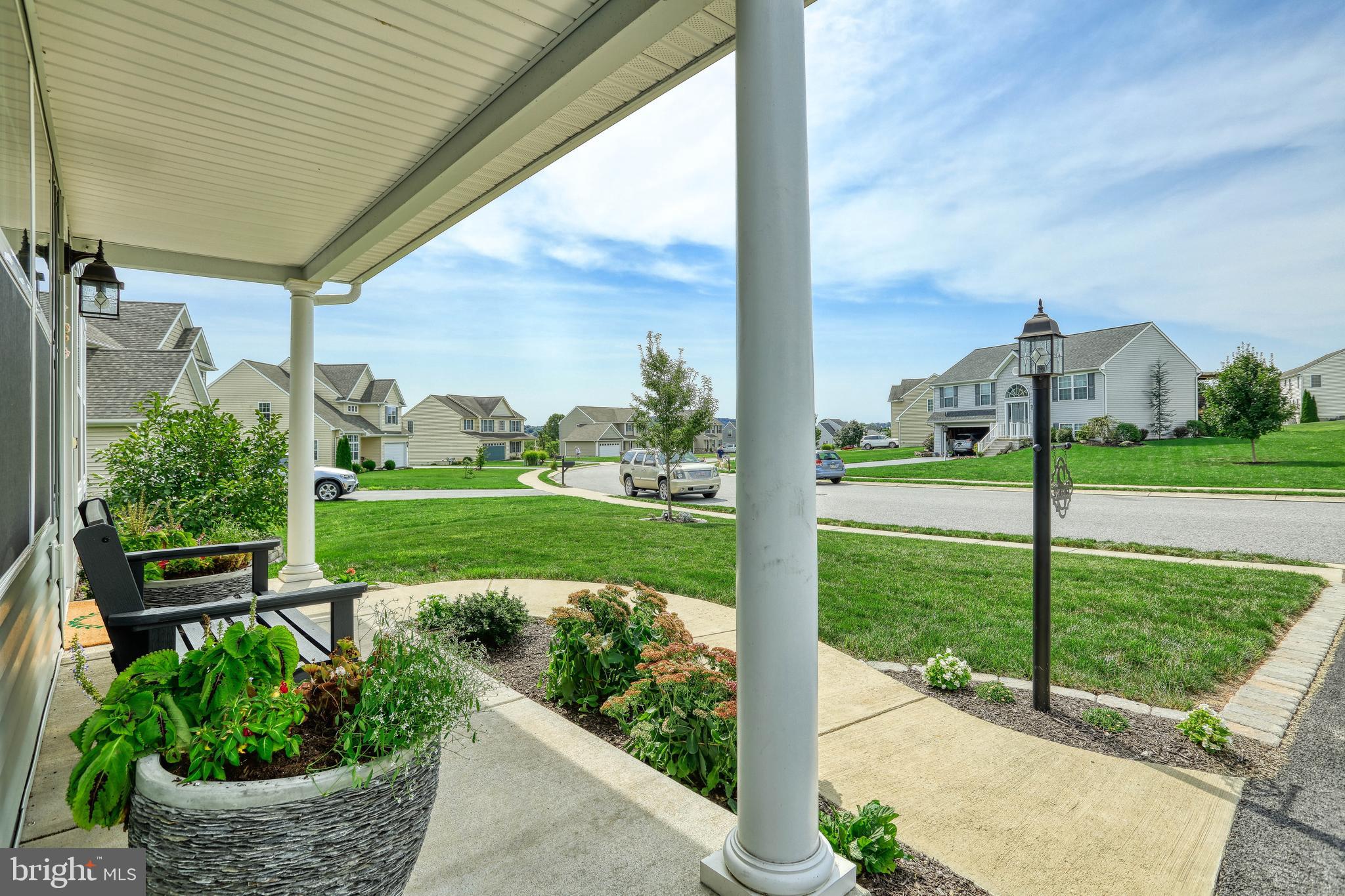 395 Riviera Street Mount Wolf, PA 17347 - Photo 5 of 65 395 Riviera Street