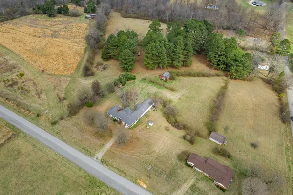 $625,000 | 24 Busby Road, Loretto, TN 38469