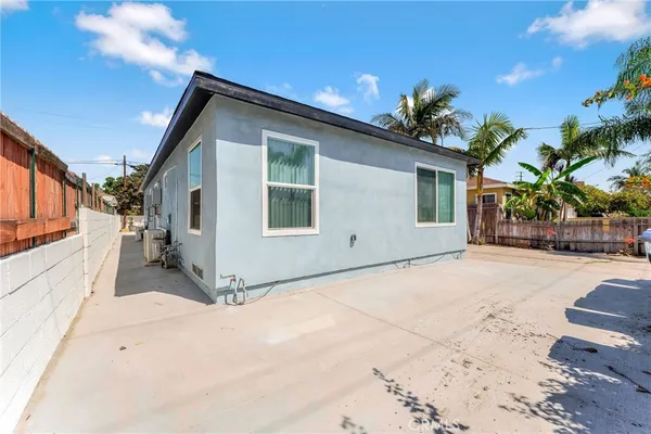 $3,500 | 2417 West Stanford Street, Santa Ana, CA 92704