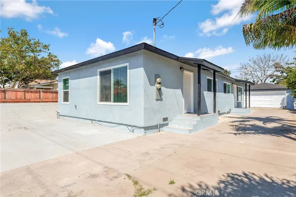 $3,500 | 2417 West Stanford Street, Santa Ana, CA 92704