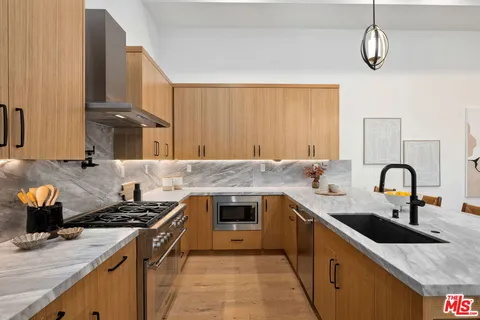 $1,685,000 | 6325 Primrose Avenue, Los Angeles, CA 90068