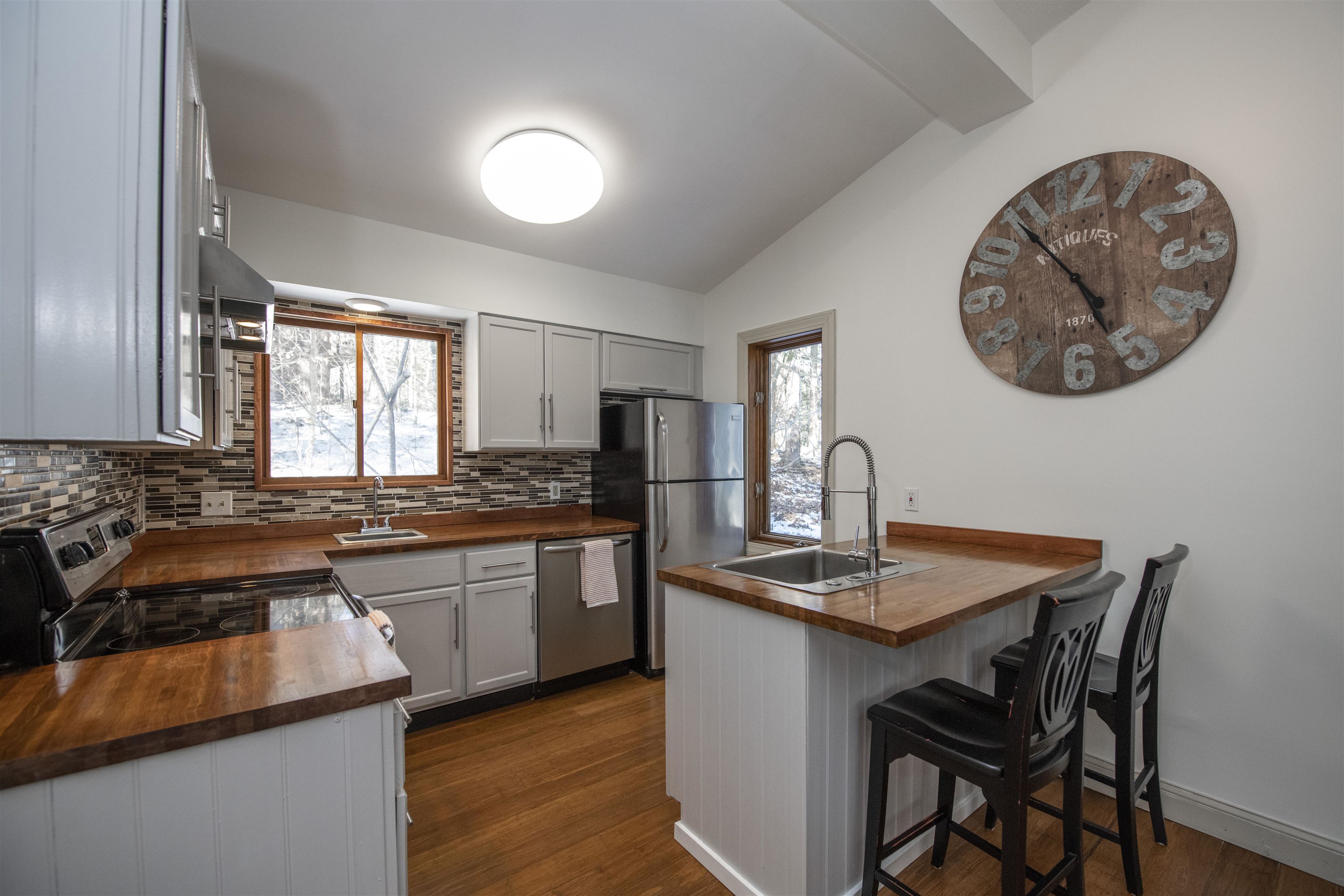 253 Old Quechee Road, Unit 6E Hartford, VT 05059 - Photo 6 of 32 Gallery Image 6