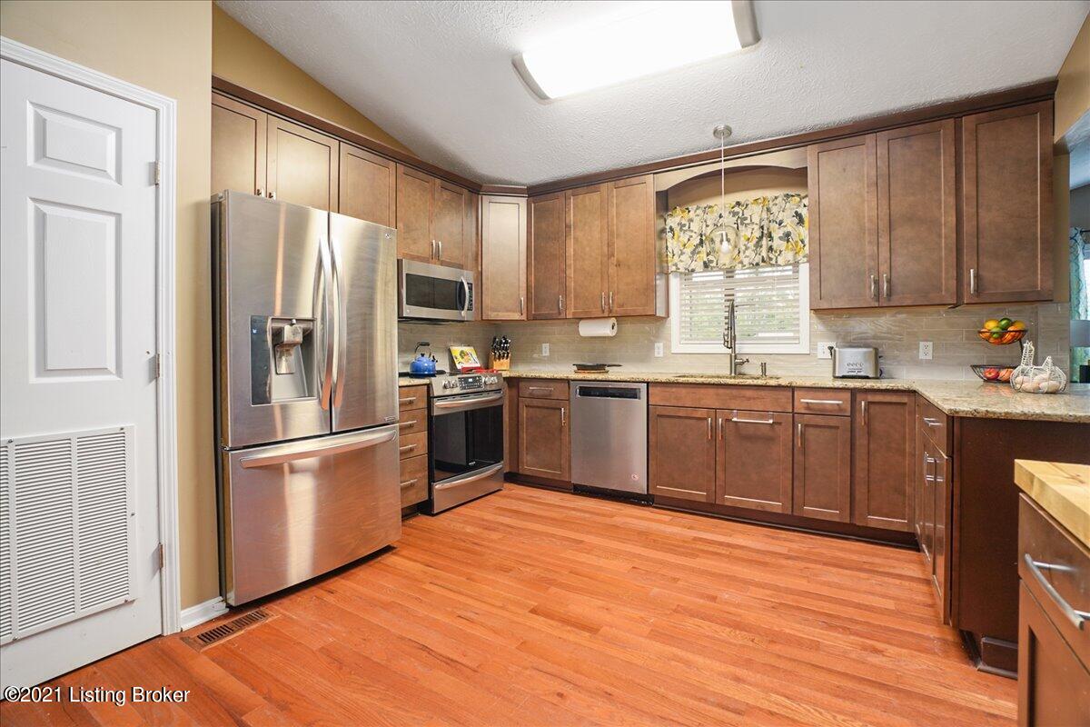 400 Dennis Road Lebanon Junction, KY 40150 - Photo 8 of 40 07-400-7