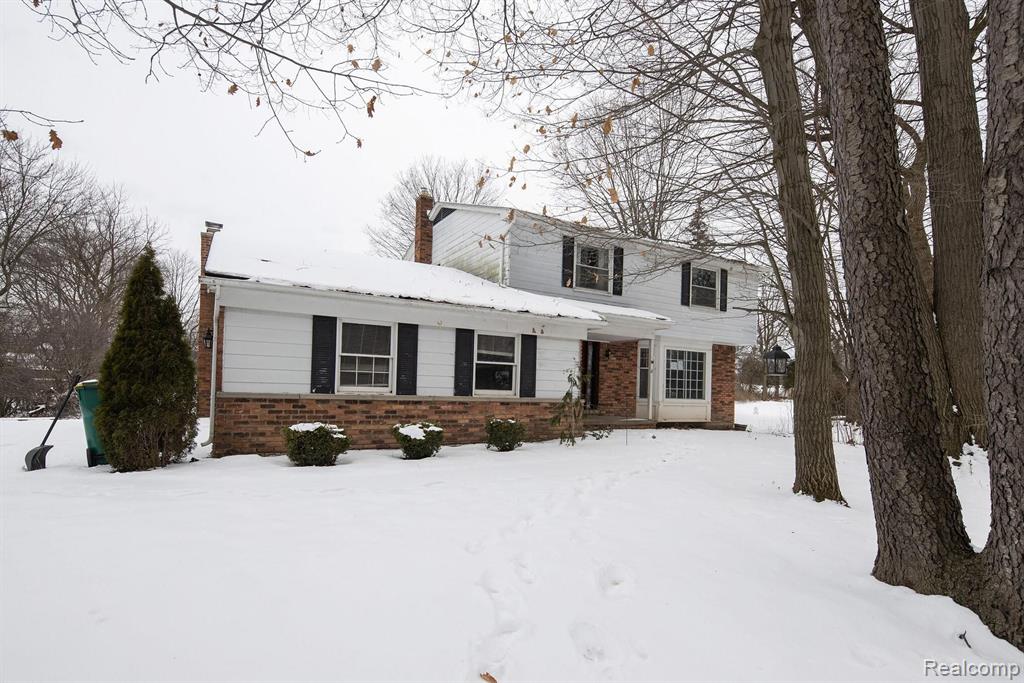 36309 Paddleford Road Farmington Hills, MI 48331 - Photo 2 of 32