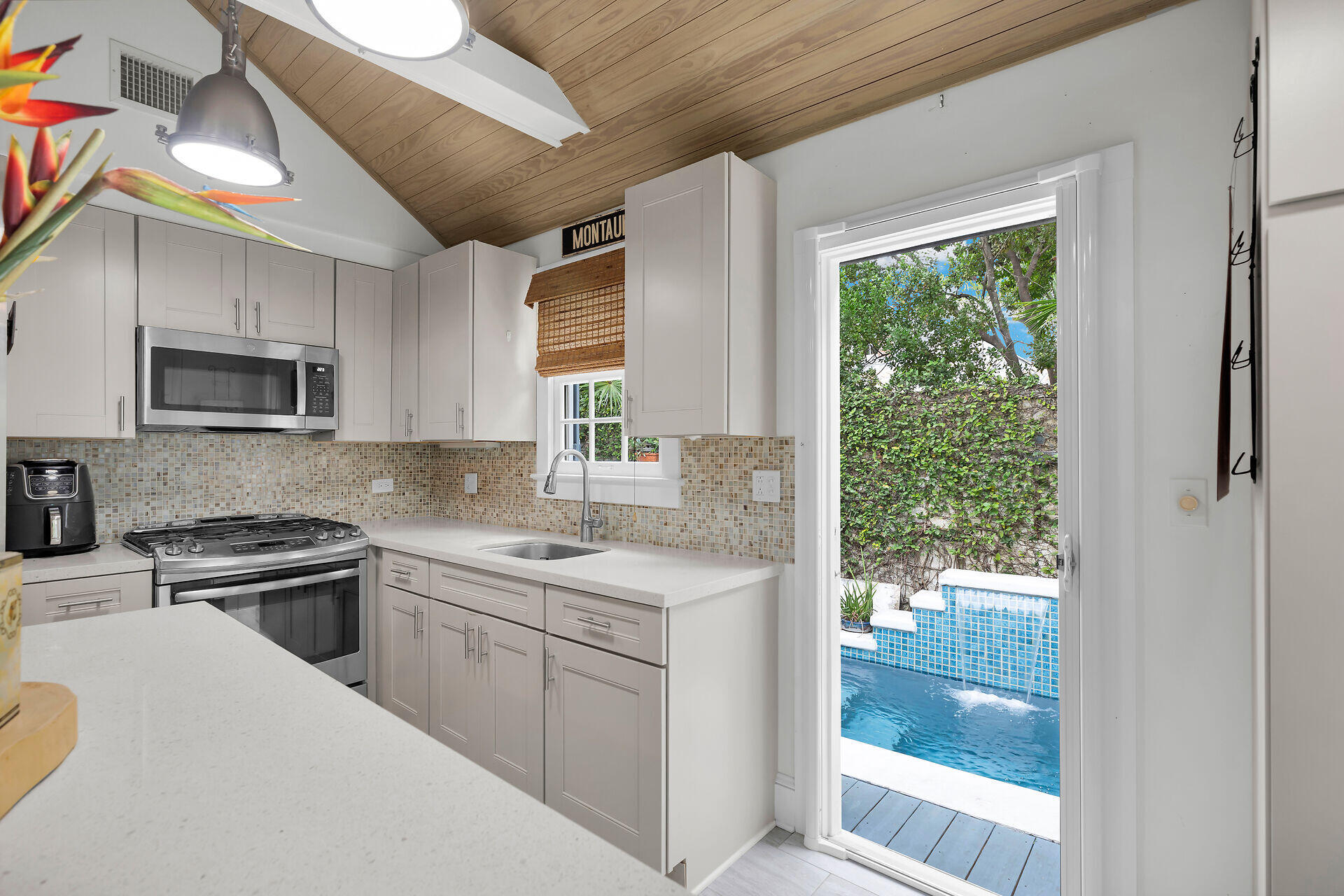 610 Griffin Lane Key West, FL 33040 - Photo 12 of 36 Kitchen