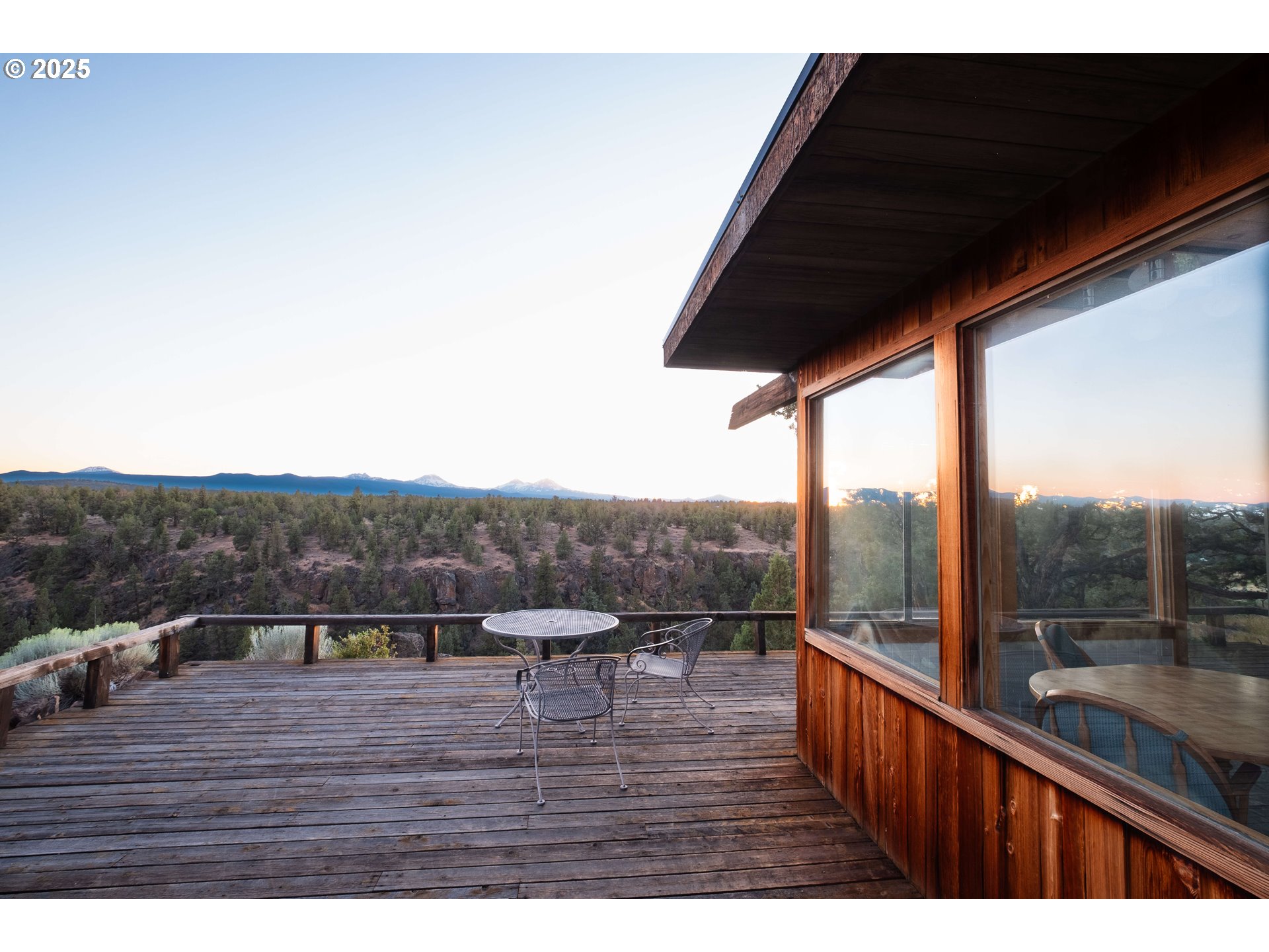 65255 Swalley Road Bend, OR 97703 - Photo 37 of 48 a view of balcony with furniture