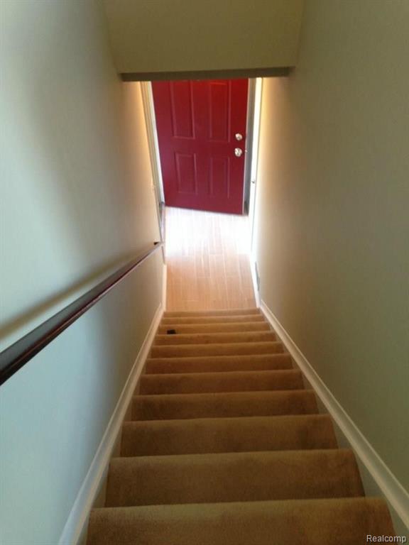 10 Pine Tree Ridge, Unit 4 Waterford, MI 48327 - Photo 3 of 12