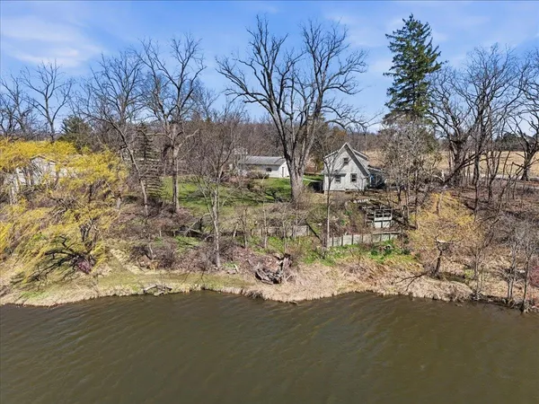 $329,900 | 851 County Highway North, Stoughton, WI 53589