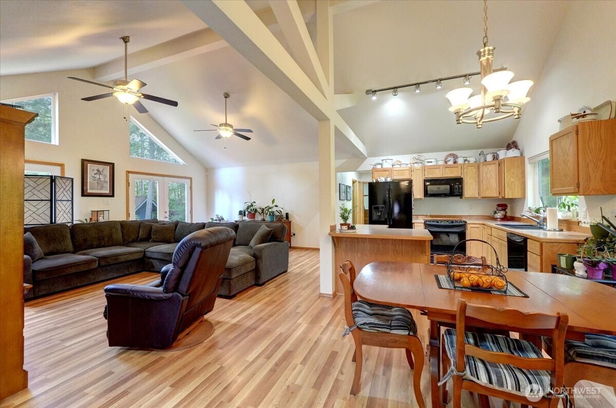 9535 Olalla Valley Road Southeast Port Orchard, WA 98367 - Photo 18 of 40