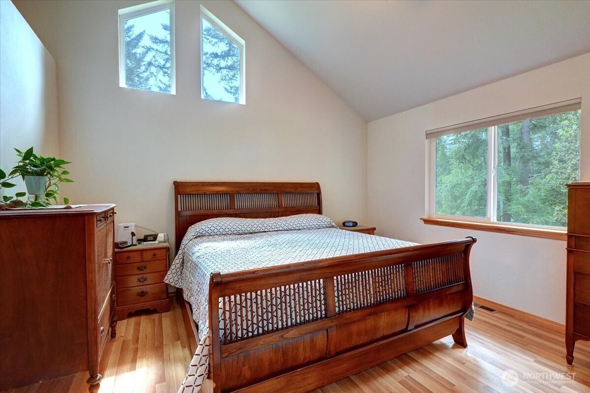 9535 Olalla Valley Road Southeast Port Orchard, WA 98367 - Photo 19 of 40