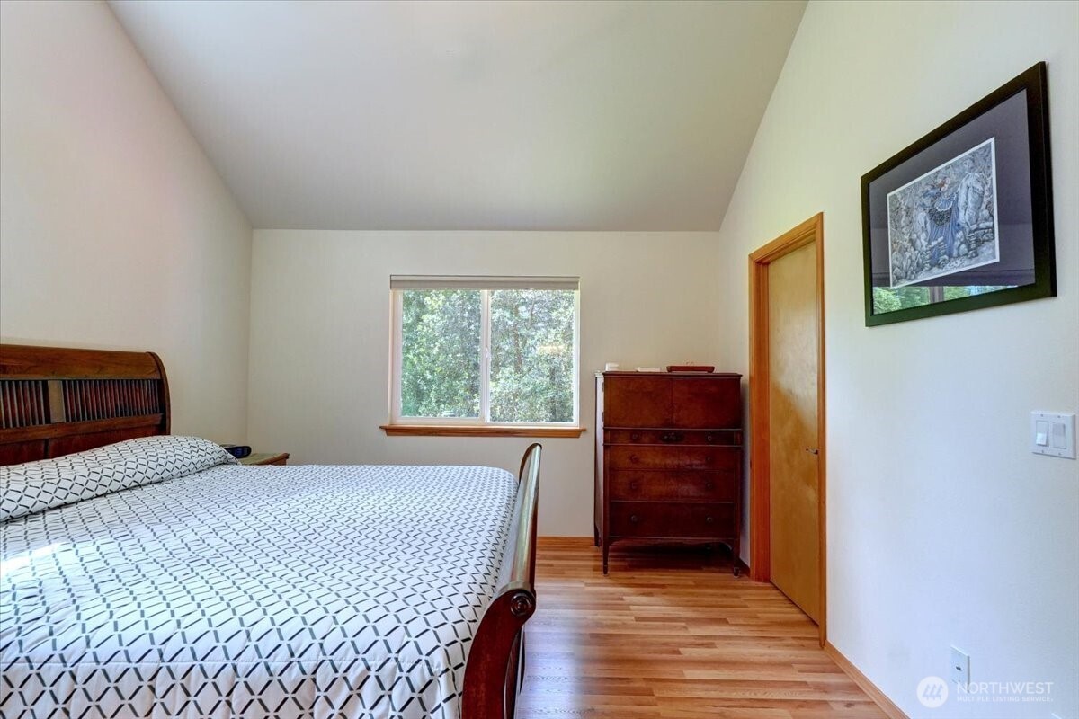 9535 Olalla Valley Road Southeast Port Orchard, WA 98367 - Photo 20 of 40