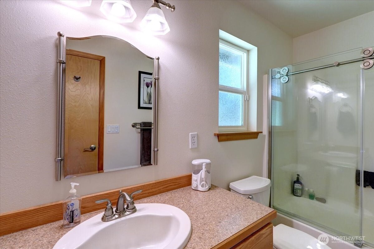 9535 Olalla Valley Road Southeast Port Orchard, WA 98367 - Photo 22 of 40