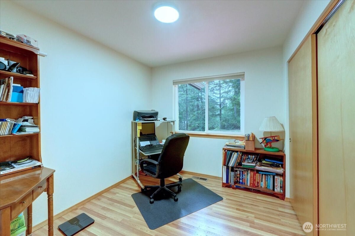 9535 Olalla Valley Road Southeast Port Orchard, WA 98367 - Photo 25 of 40