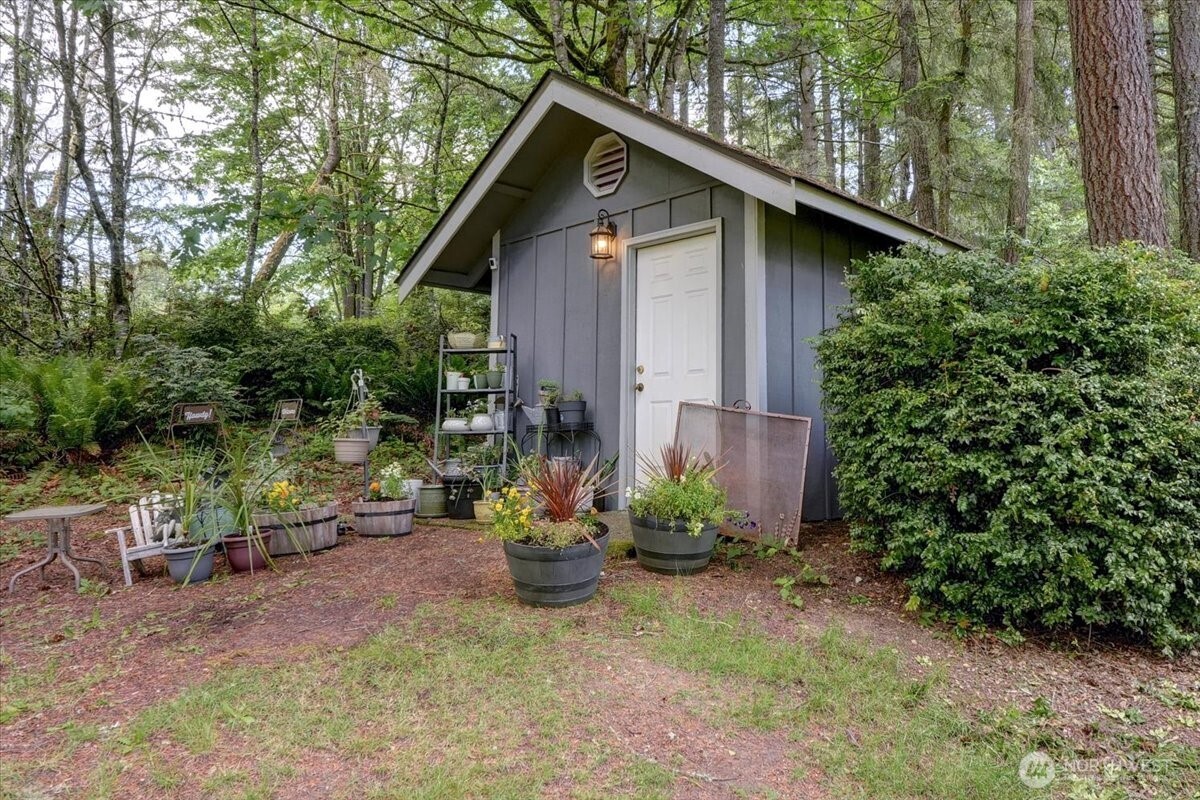 9535 Olalla Valley Road Southeast Port Orchard, WA 98367 - Photo 32 of 40