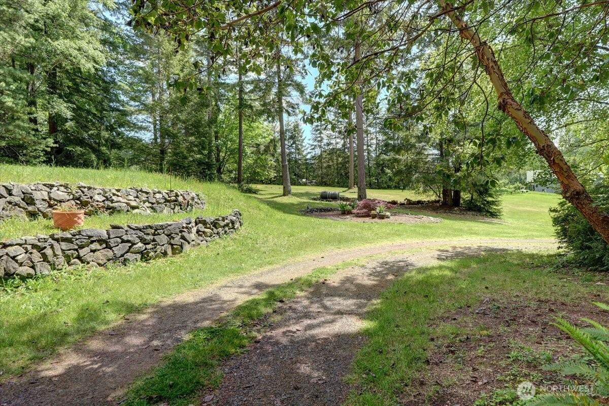 9535 Olalla Valley Road Southeast Port Orchard, WA 98367 - Photo 34 of 40