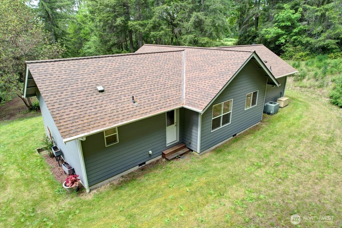 9535 Olalla Valley Road Southeast Port Orchard, WA 98367 - Photo 36 of 40