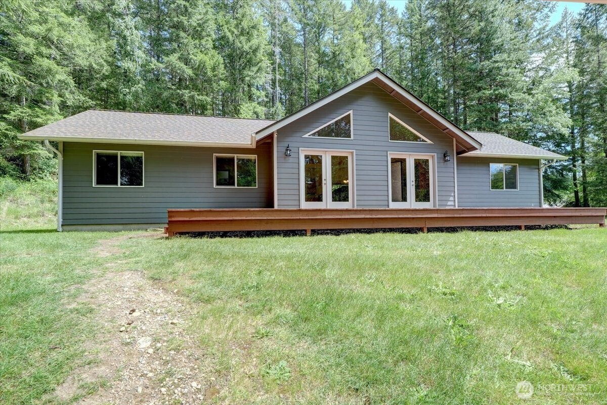 9535 Olalla Valley Road Southeast Port Orchard, WA 98367 - Photo 6 of 40