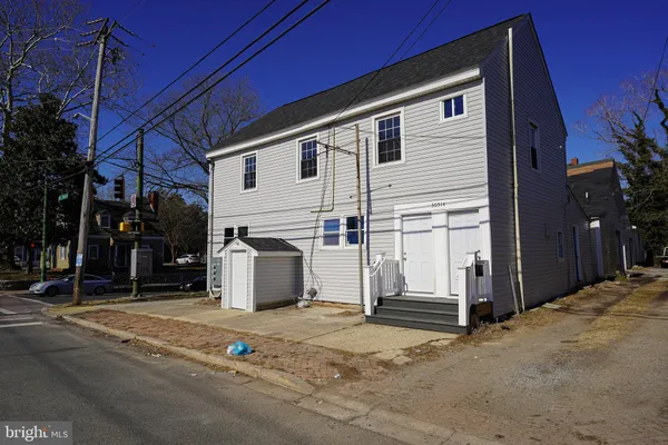 a view of a house with a garage