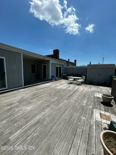 $3,950 | 193 Sound Beach Avenue, Unit 2N, Old Greenwich, CT 06870
