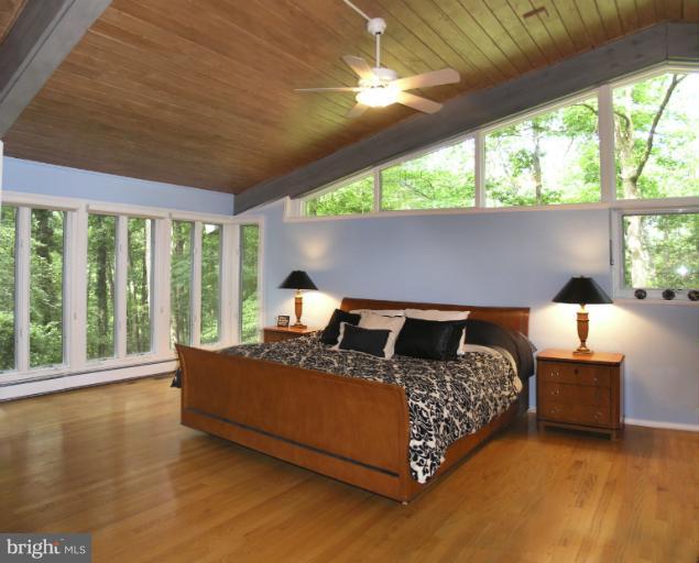 2524 Leeds Road Oakton, VA 22124 - Photo 15 of 30 Main-level Master Bedroom