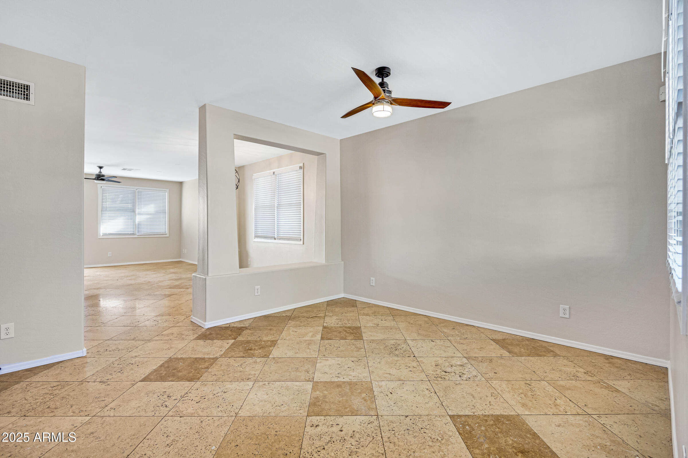 2315 East Pecan Road Phoenix, AZ 85040 - Photo 6 of 36 a view of an empty room and window