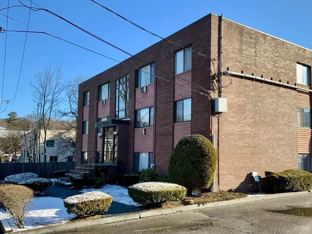 $1,875 | 9 Ryder Street, Unit 19, Arlington, MA 02476