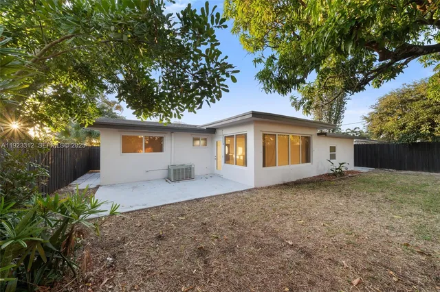 $3,550 | West Boulevard Heights, Pembroke Pines, FL 33024