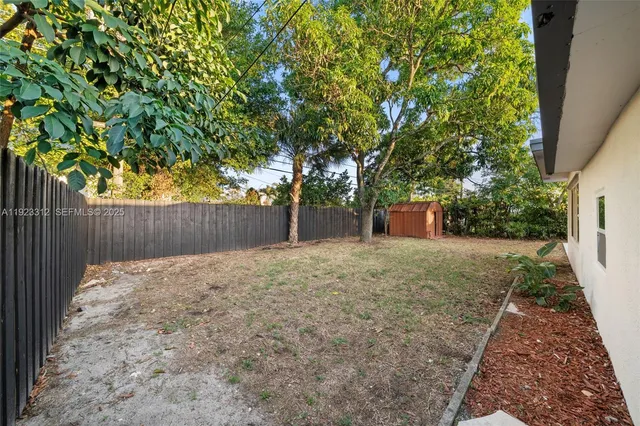 $3,550 | West Boulevard Heights, Pembroke Pines, FL 33024