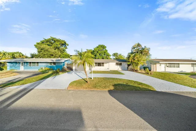 $3,550 | West Boulevard Heights, Pembroke Pines, FL 33024