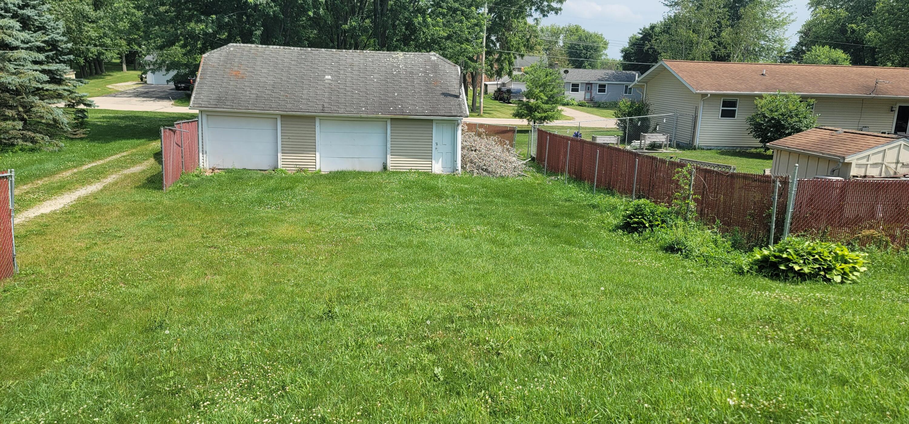 315 2nd Street Fox Lake, WI 53933 - Photo 2 of 4 20220705_145527