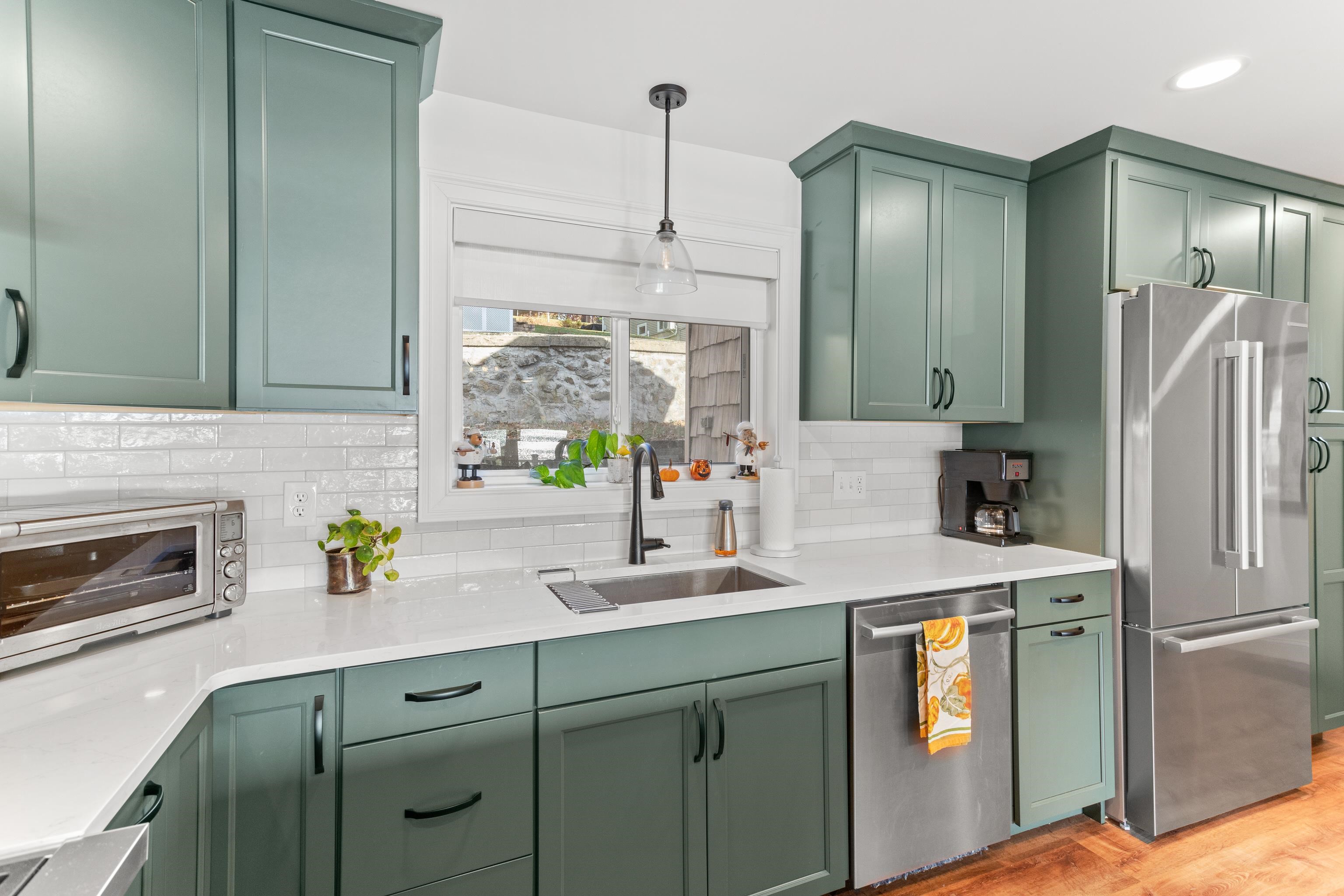 19 Rocky Ridge Road Windham, NH 03087 - Photo 6 of 53