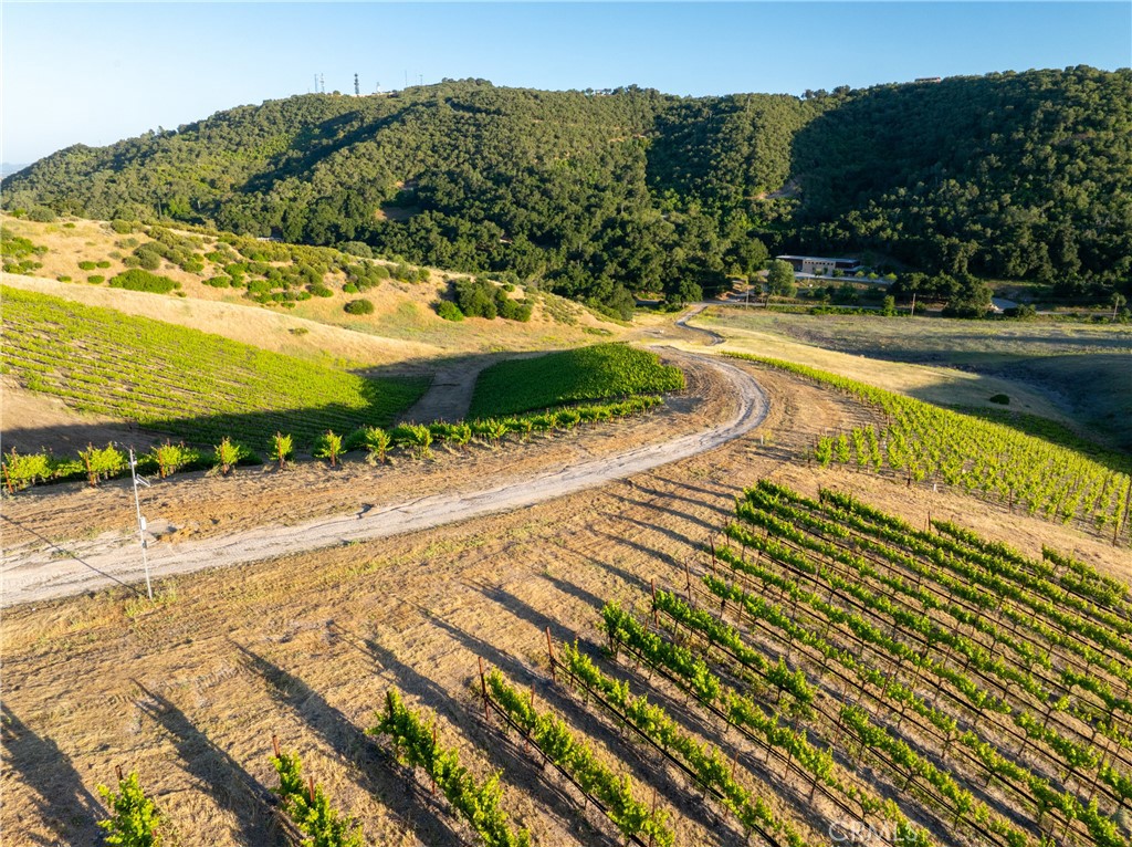 2762 Adelaida Road Paso Robles, CA 93446 - Photo 24 of 57 a view of an ocean beach