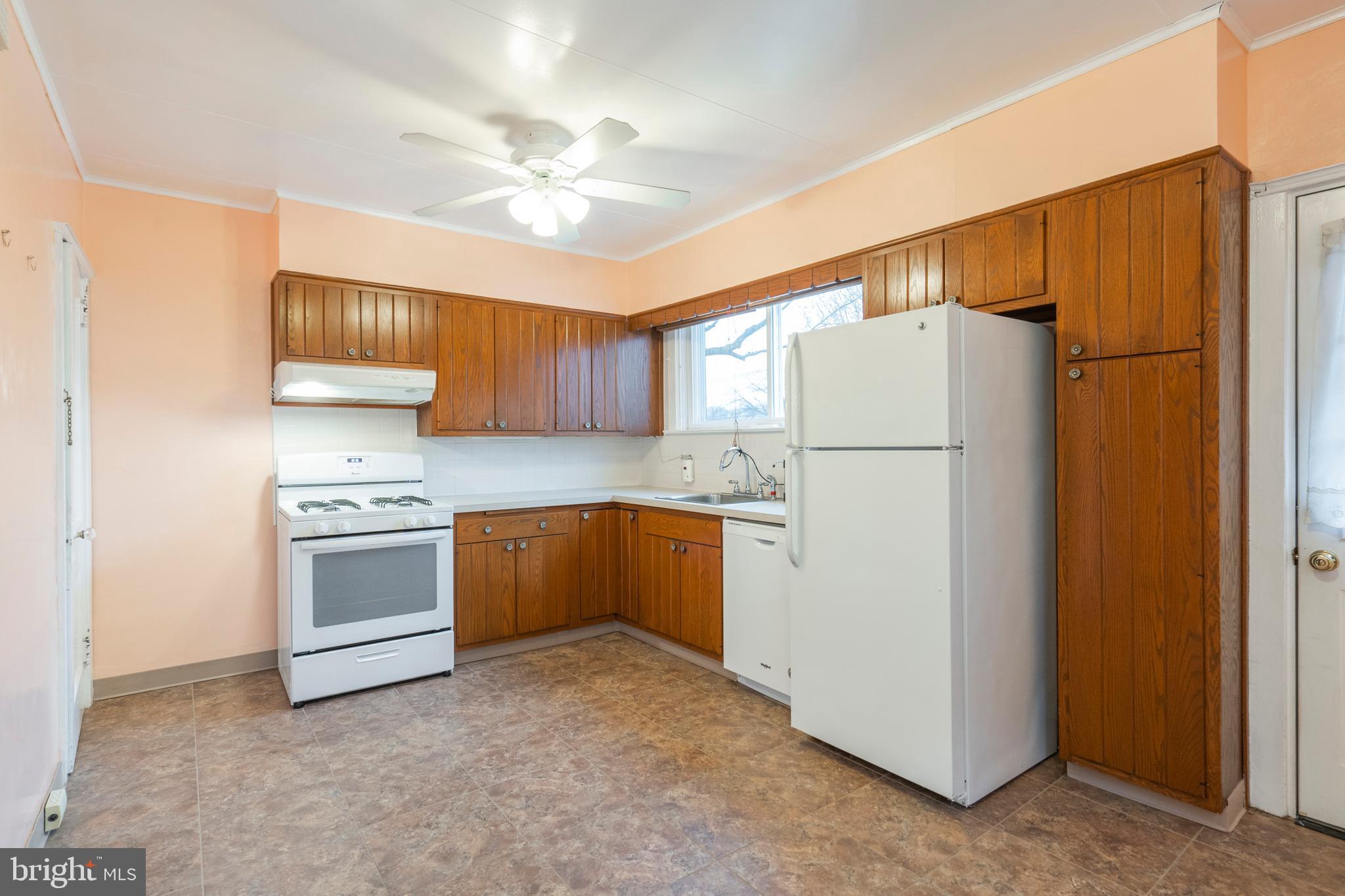 336 Ballymore Road Springfield, PA 19064 - Photo 14 of 36 Kitchen