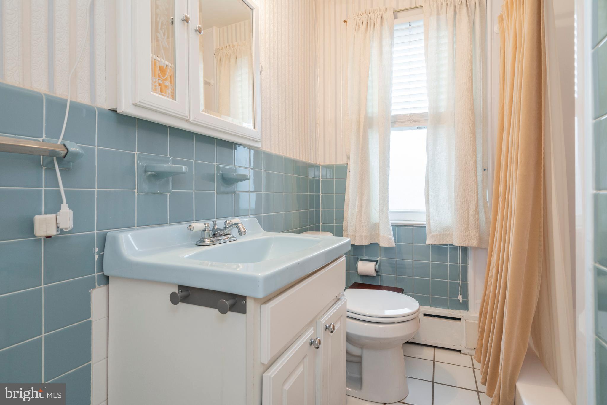 336 Ballymore Road Springfield, PA 19064 - Photo 16 of 36 Bathroom
