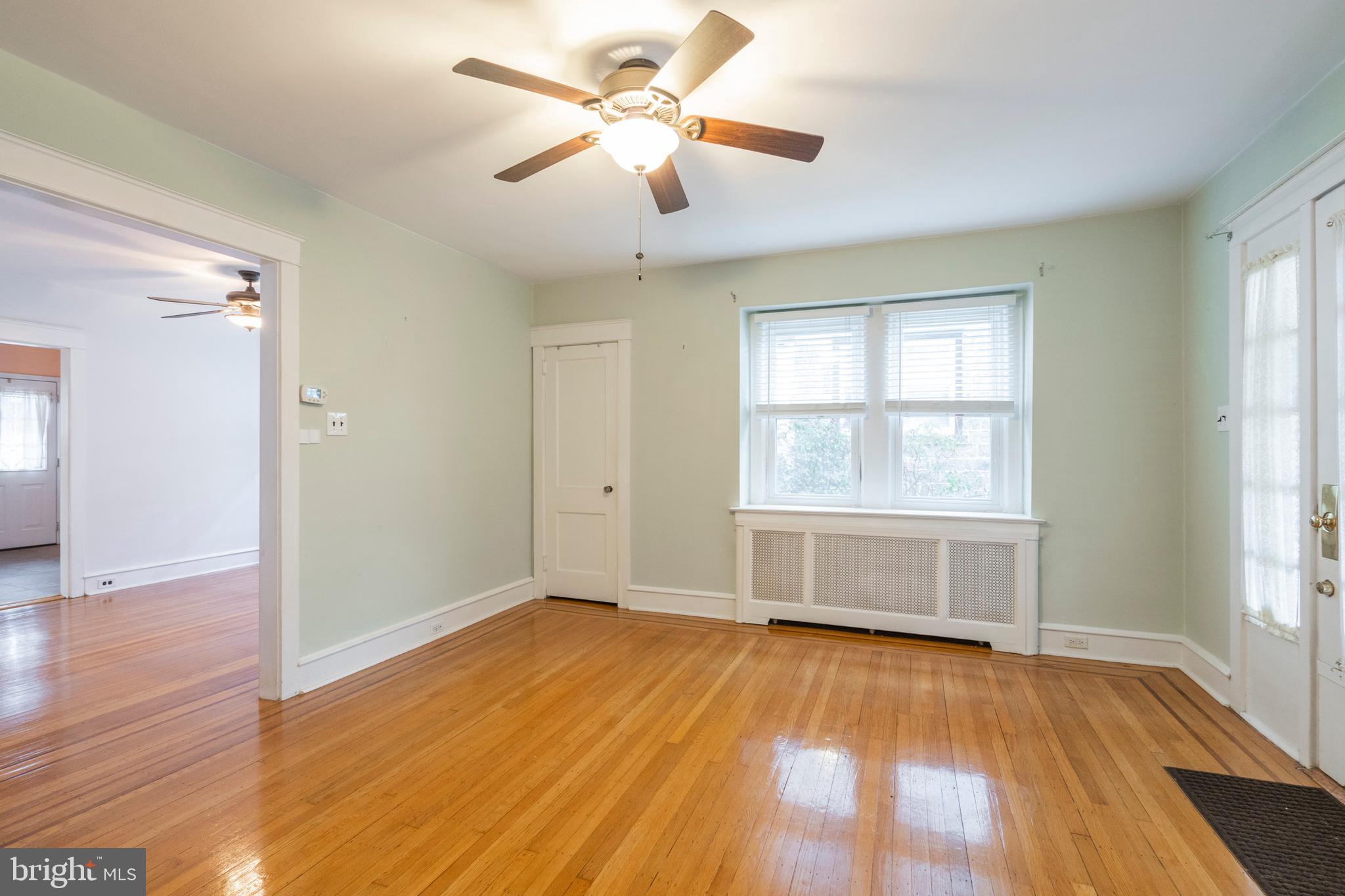 336 Ballymore Road Springfield, PA 19064 - Photo 7 of 36 Living Room