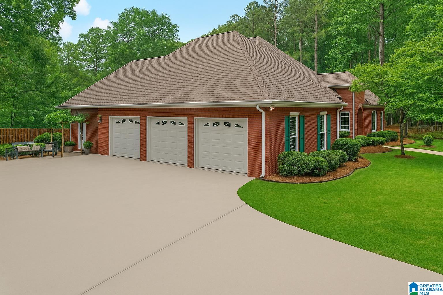 135 Weatherly Way Pelham, AL 35124 - Photo 4 of 61