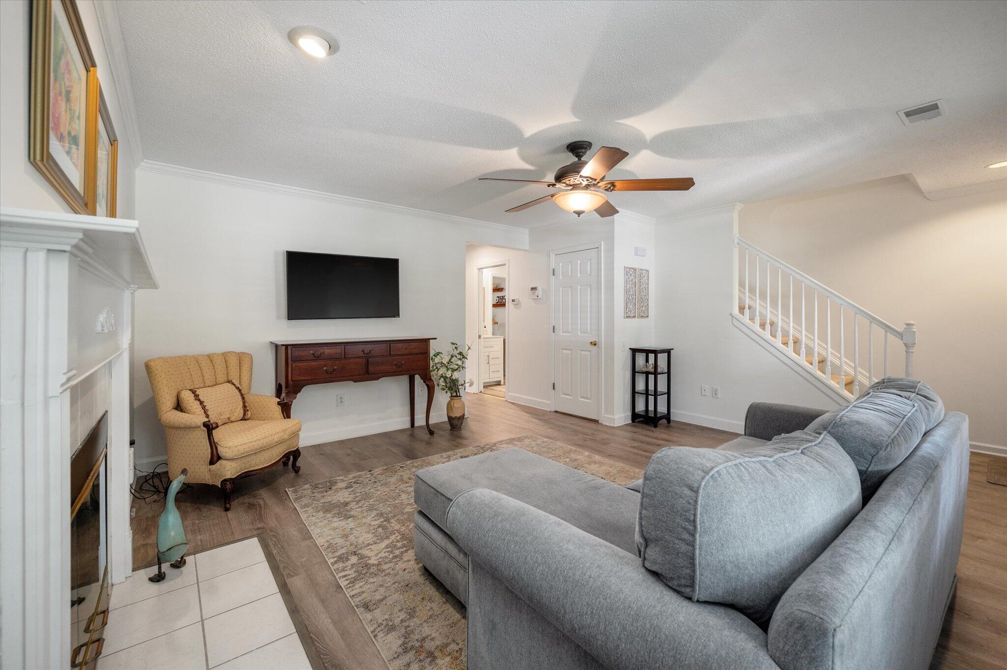 3108 Queensgate Way Mount Pleasant, SC 29466 - Photo 6 of 35 Living Room