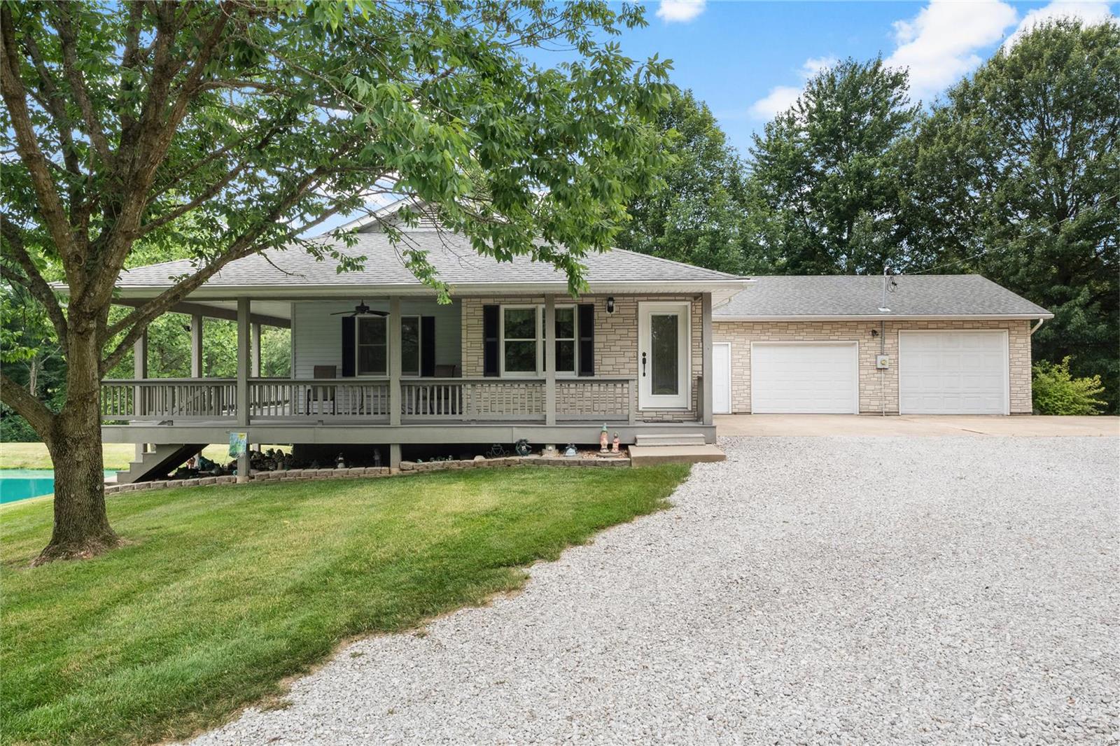 9255 Klondike Road Worden, IL 62097 - Photo 1 of 81