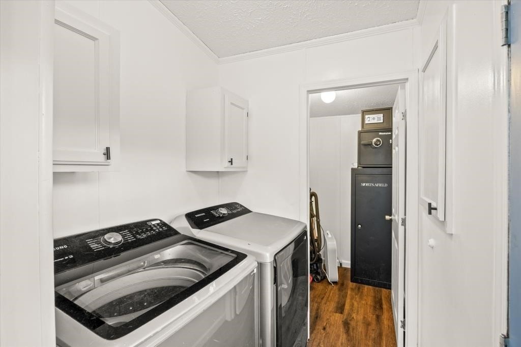 938 Riley Creek Road Whitleyville, TN 38588 - Photo 20 of 40 a view of kitchen and sink