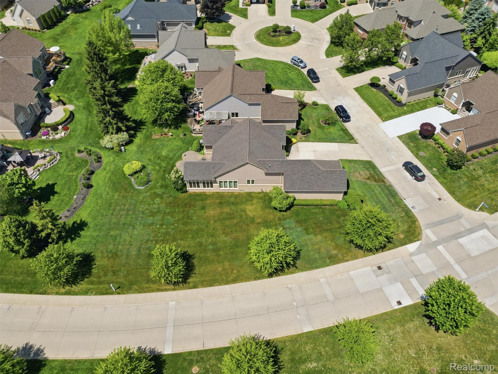 59759 Glacier Ridge North Washington, MI 48094 - Photo 3 of 51